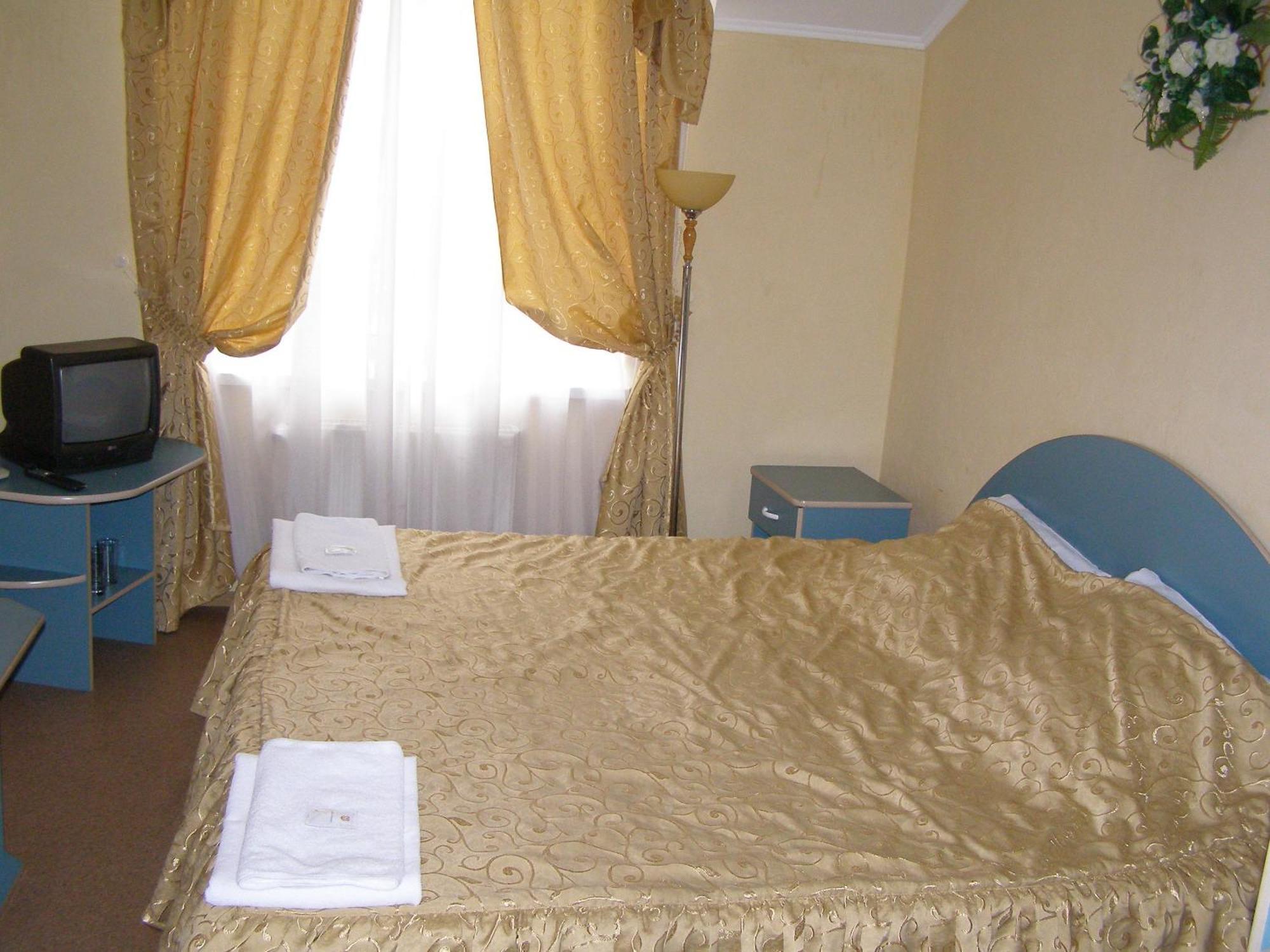 Galant Hotel Boryspil Eksteriør bilde