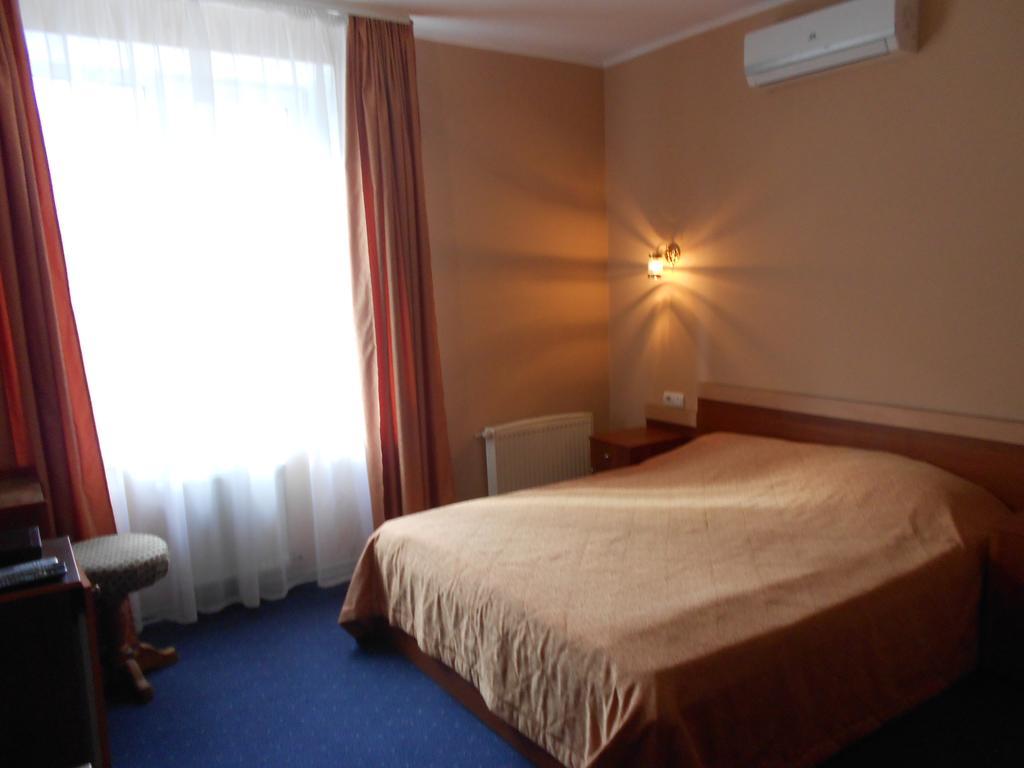 Galant Hotel Boryspil Eksteriør bilde